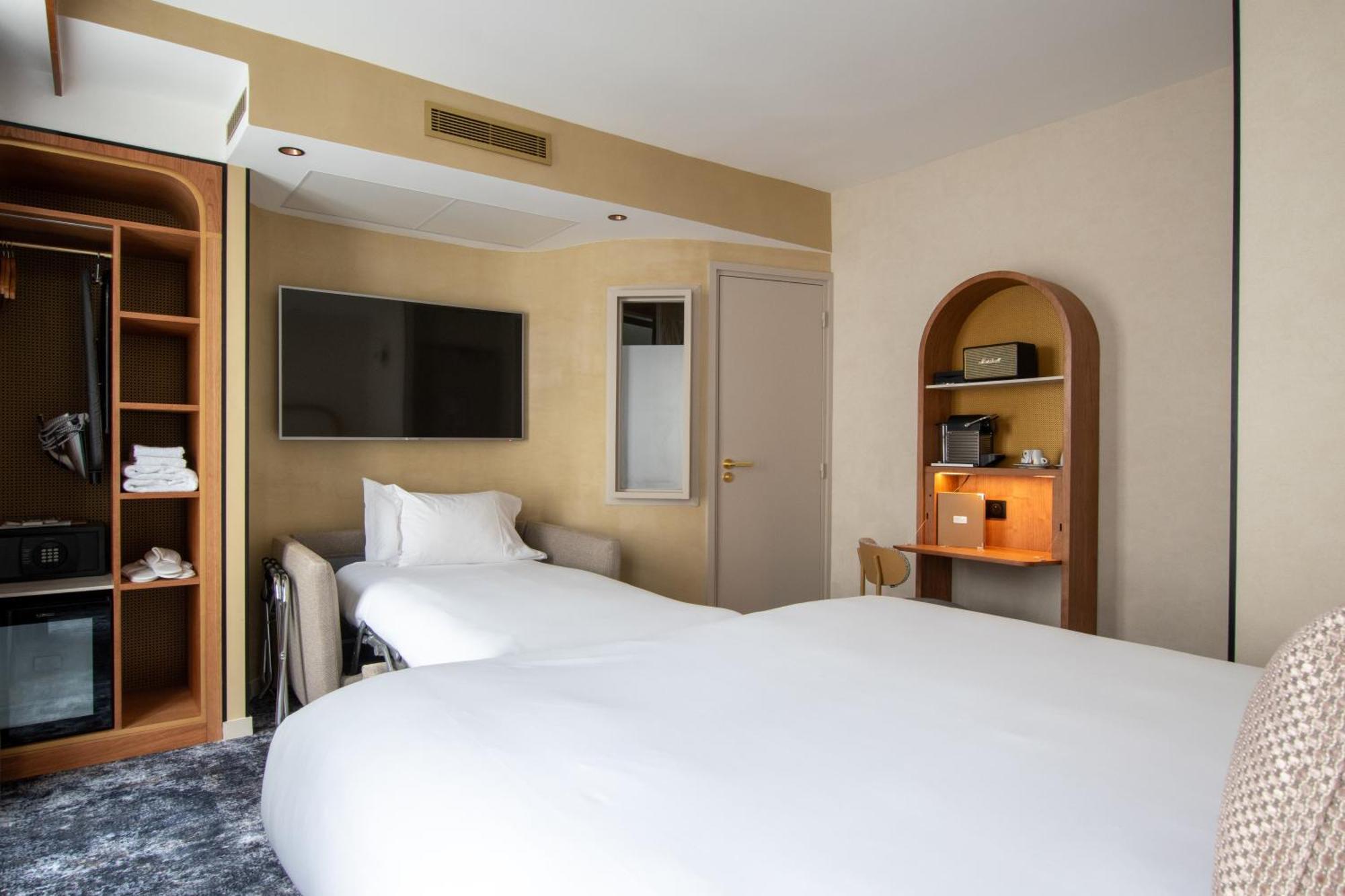 Hotel Du Cadran Paris Exterior photo